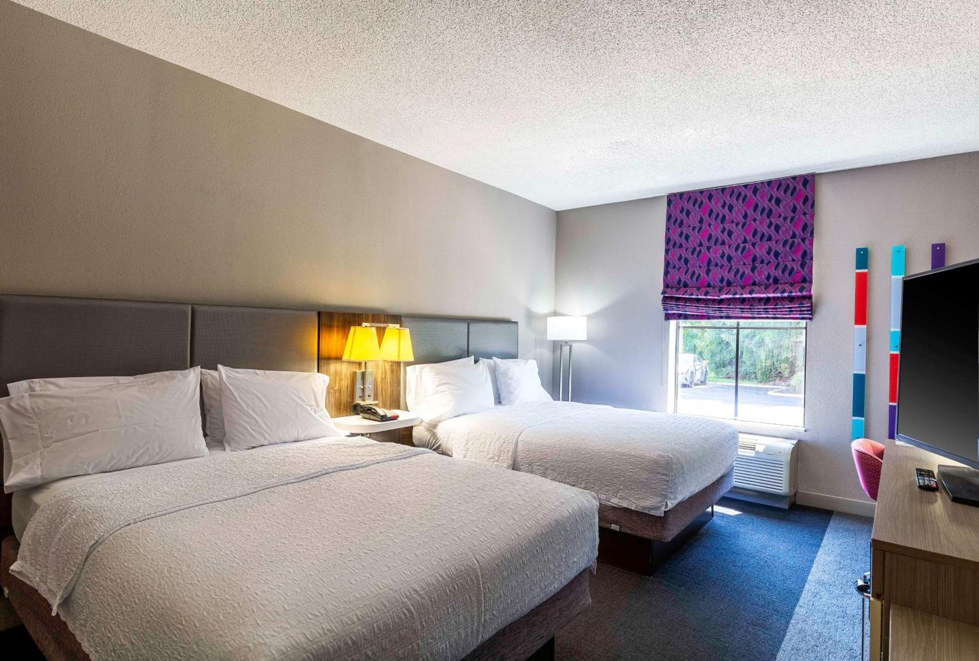 Hampton Inn East Windsor Exterior photo